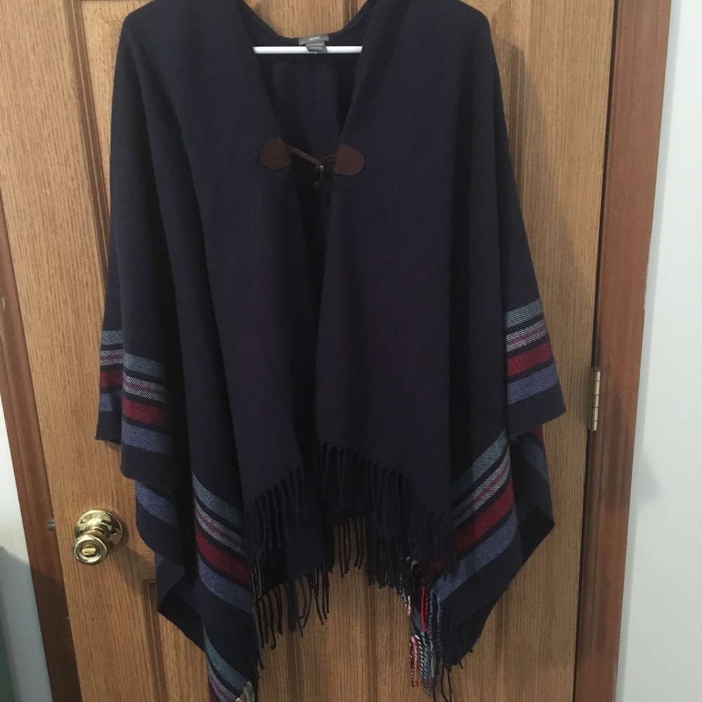 Aerie poncho